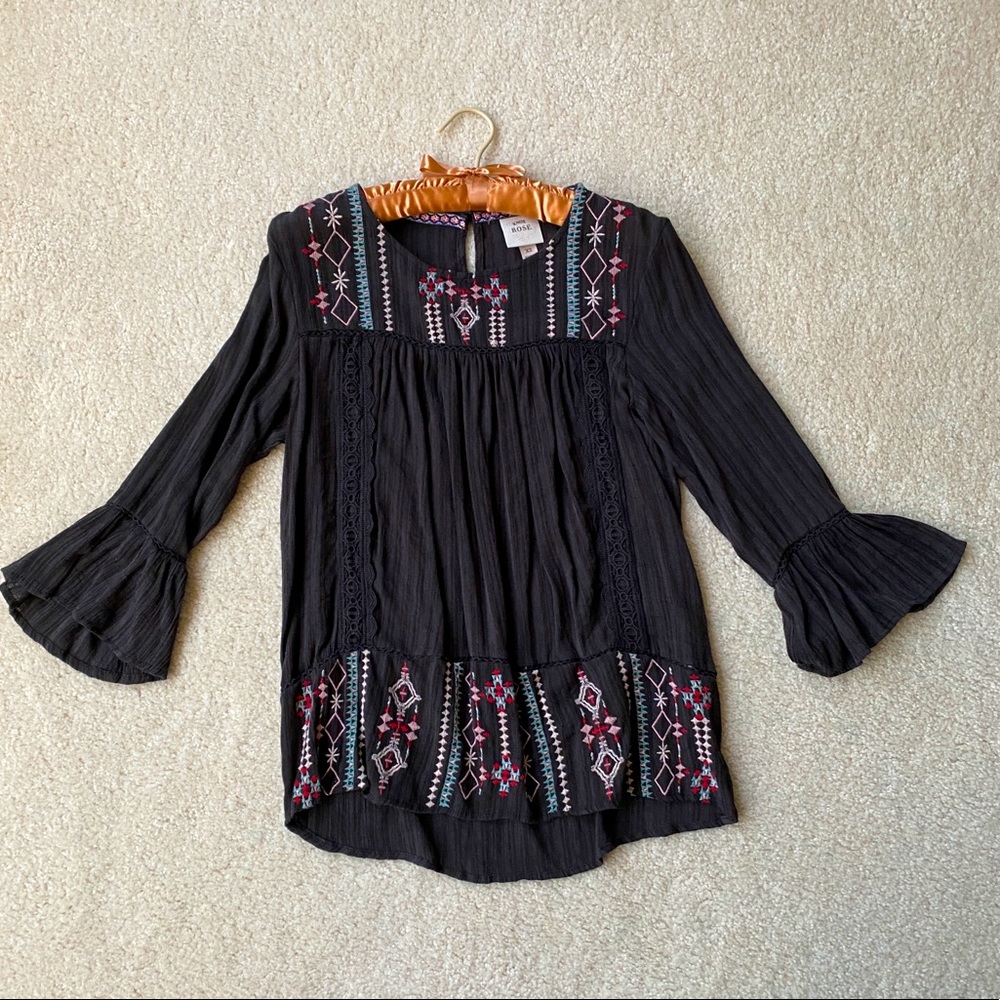 Knox Rose Black Bell-sleeve Lacy Embroidered Top